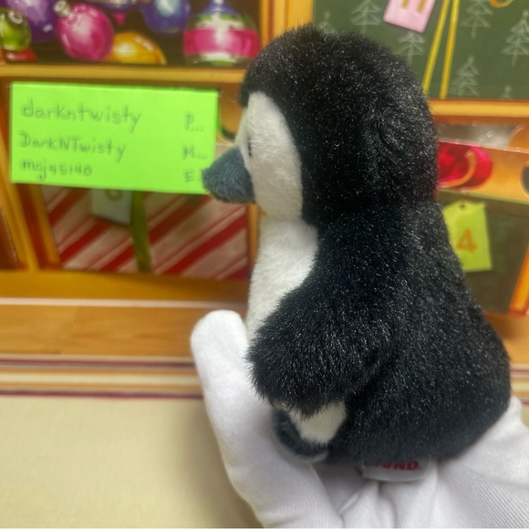 1 BRAND NEW GUND MINI PUFFER  PLUSH PENGUIN ORNAMENT TOY APPROX 4” PRICE FIRM - Picture 6 of 15